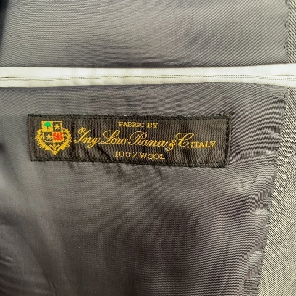 Joseph Abboud Loro Piana Wool Super 120's 2 Button Blazer in Grey Size 46R‎